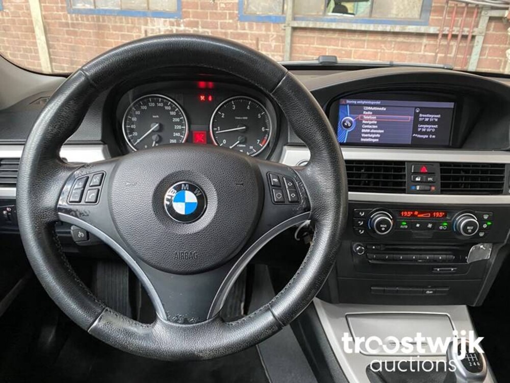 BMW 316i Touring Business Line 3-serie 122pk 2010, 95-KPP-3