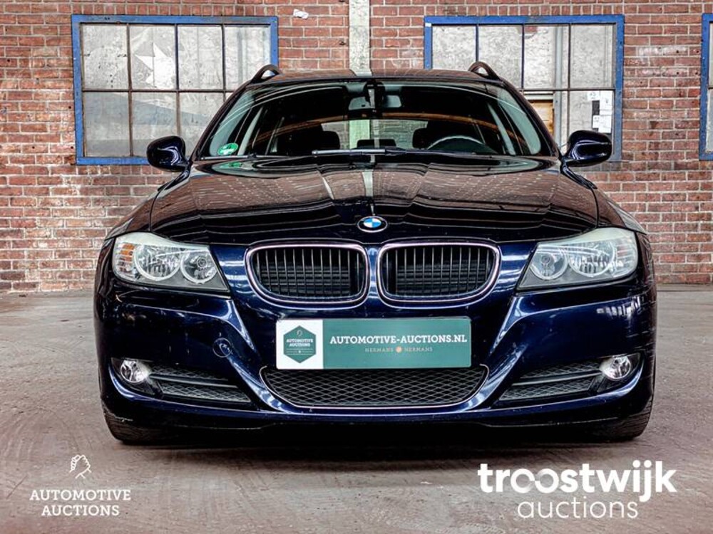 BMW 316i Touring Business Line 3-serie 122pk 2010, 95-KPP-3