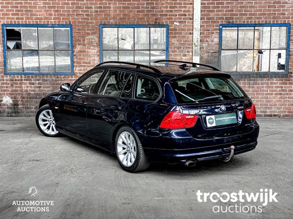 BMW 316i Touring Business Line 3-serie 122pk 2010, 95-KPP-3