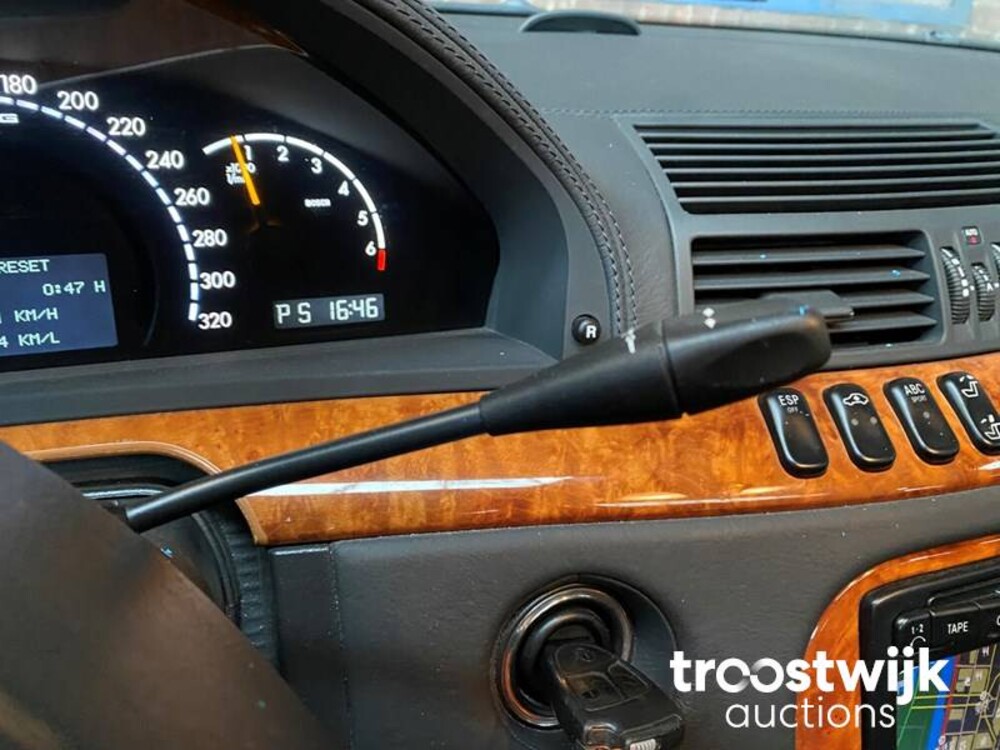 Mercedes-Benz S55 AMG 5.0 V8 S-Klasse 359pk 2001 -Youngtimer-