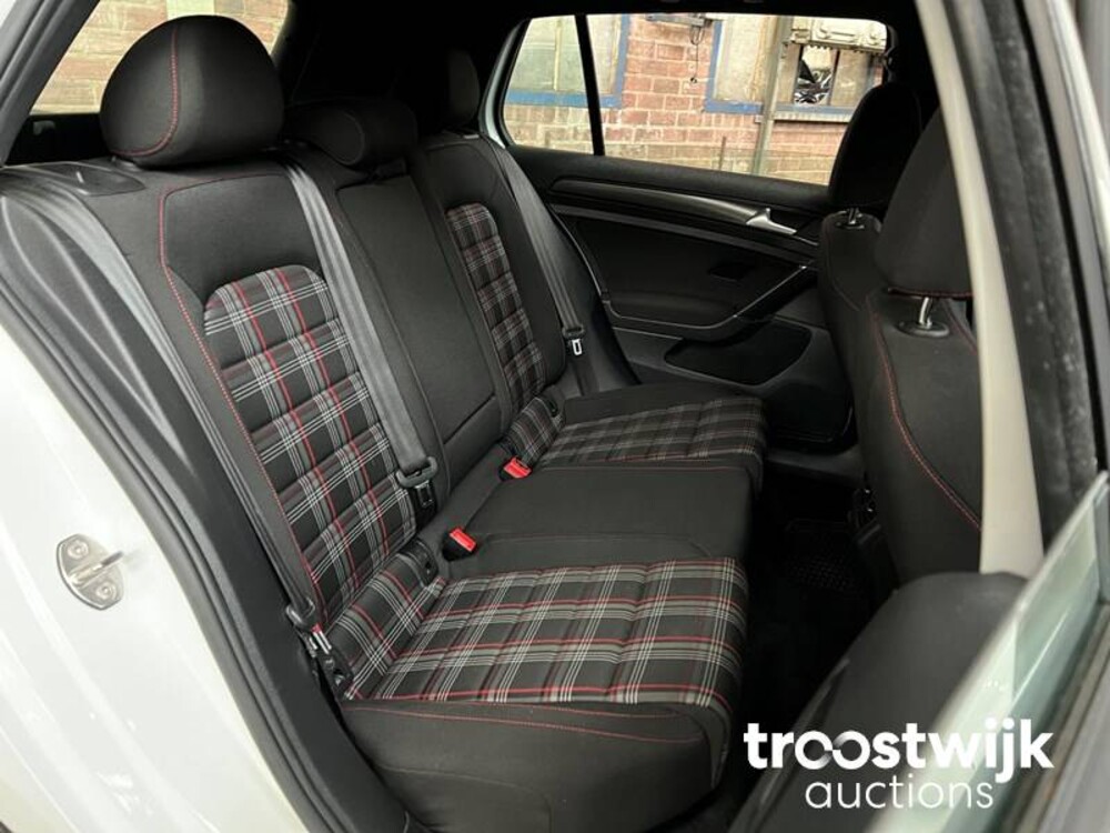 Volkswagen Golf GTI VII S 265pk 2018