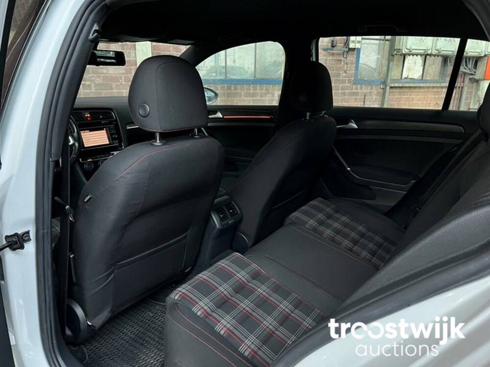 Volkswagen Golf GTI VII S 265pk 2018