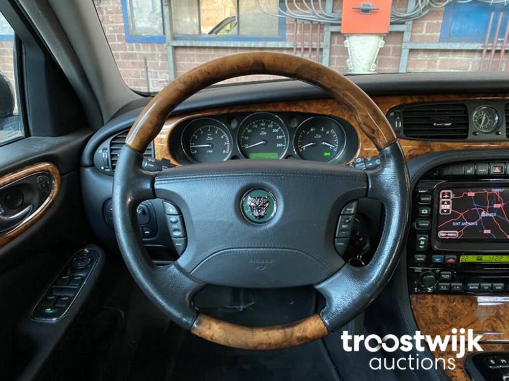 Jaguar XJ 3.5 V8 Executive 258pk 2003 -Orig. NL-, 98-LS-SN