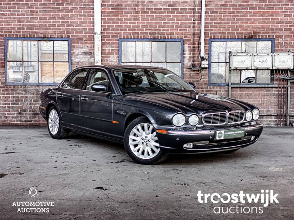 Jaguar XJ 3.5 V8 Executive 258pk 2003 -Orig. NL-, 98-LS-SN