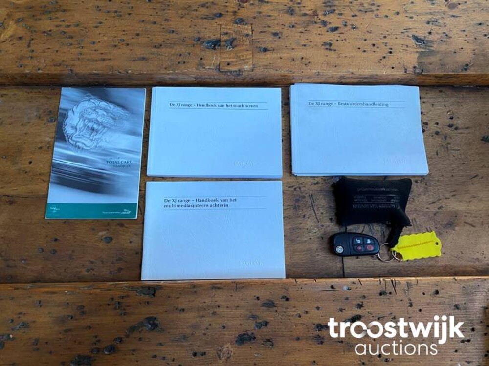 Jaguar XJ 3.5 V8 Executive 258pk 2003 -Orig. NL-, 98-LS-SN