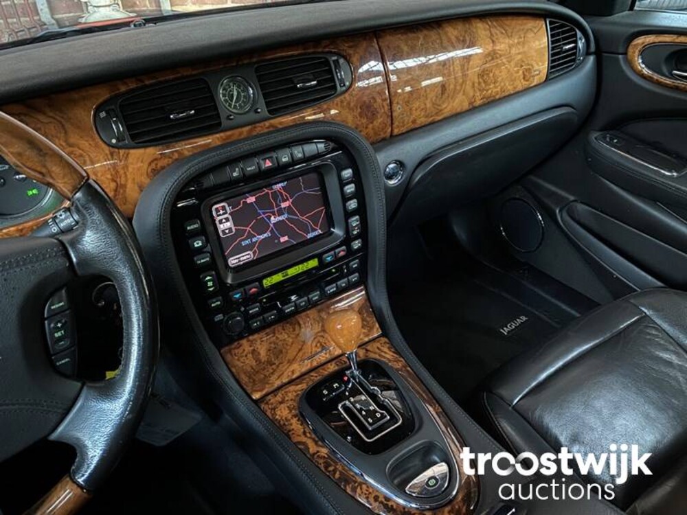 Jaguar XJ 3.5 V8 Executive 258pk 2003 -Orig. NL-, 98-LS-SN