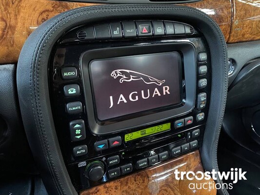Jaguar XJ 3.5 V8 Executive 258pk 2003 -Orig. NL-, 98-LS-SN