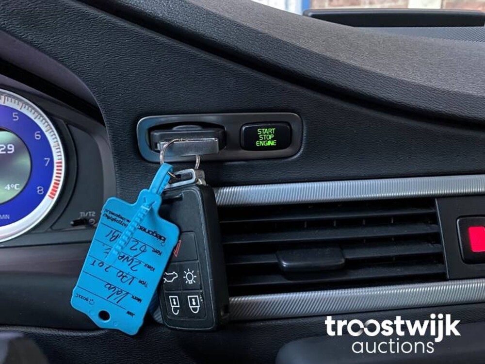 Volvo V70 2.0T R-Edition 203pk 2011 -Orig NL-, 62-PBB-1