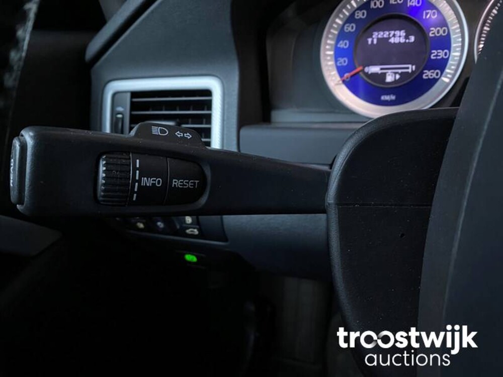 Volvo V70 2.0T R-Edition 203pk 2011 -Orig NL-, 62-PBB-1
