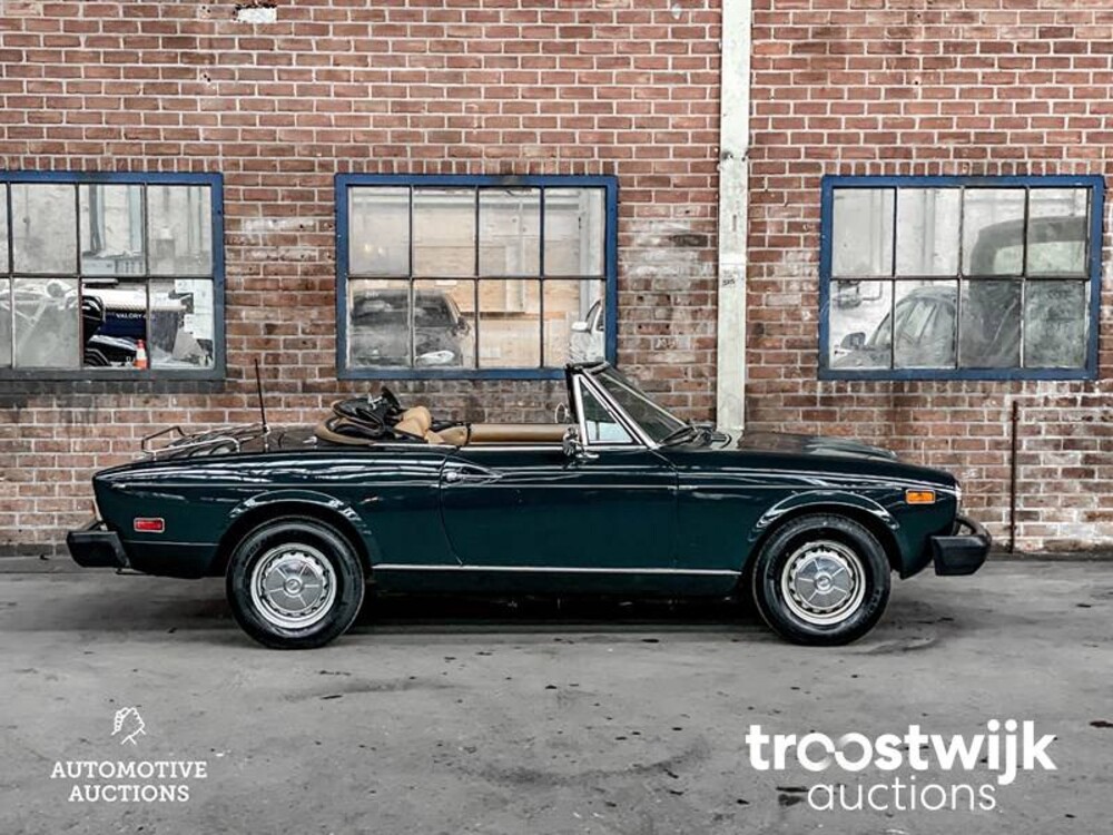 Fiat 124 1800 Sport Spider 84pk 1977, RL-FR-82