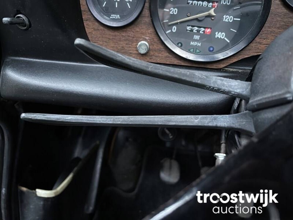 Fiat 124 1800 Sport Spider 84pk 1977, RL-FR-82