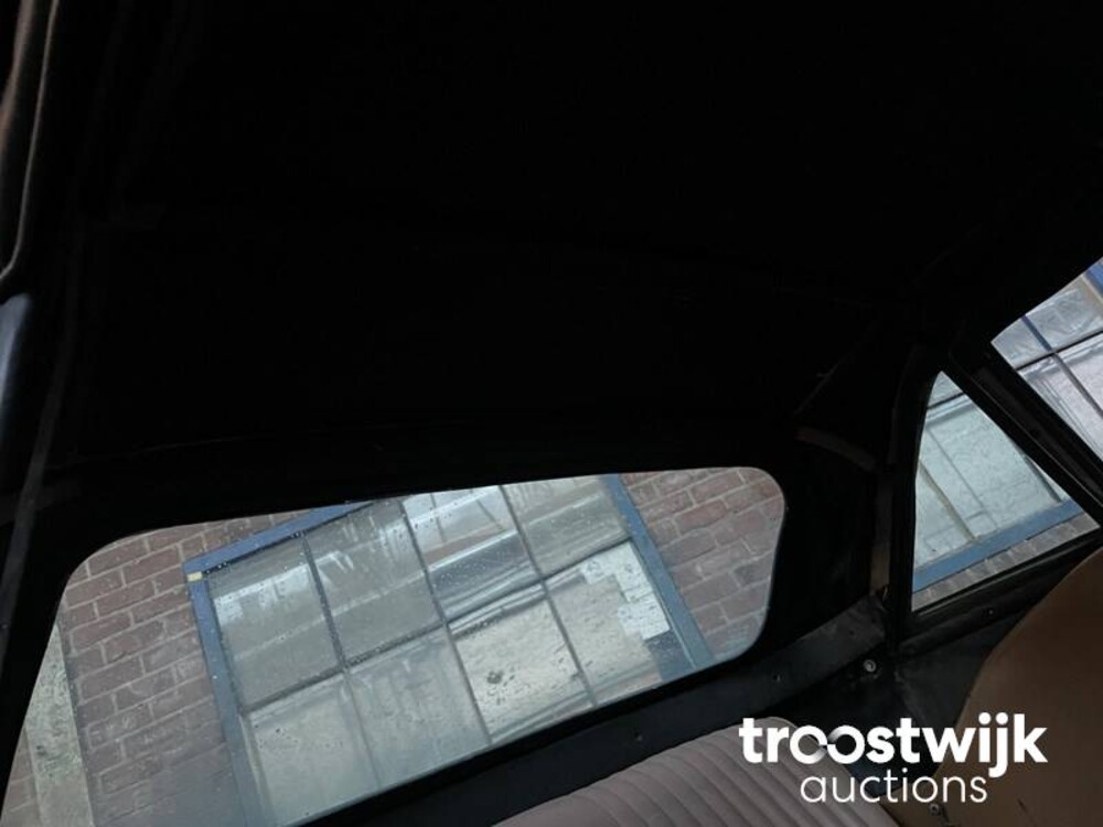 Fiat 124 1800 Sport Spider 84pk 1977, RL-FR-82