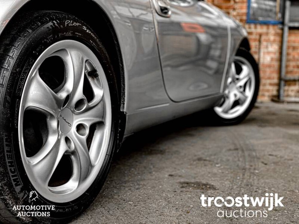 Porsche 911 996 Carrera 4 3.4 300pk 2002 -Youngtimer-