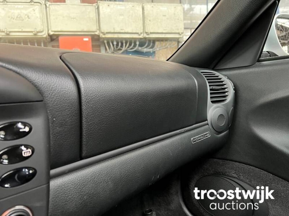 Porsche 911 996 Carrera 4 3.4 300pk 2002 -Youngtimer-