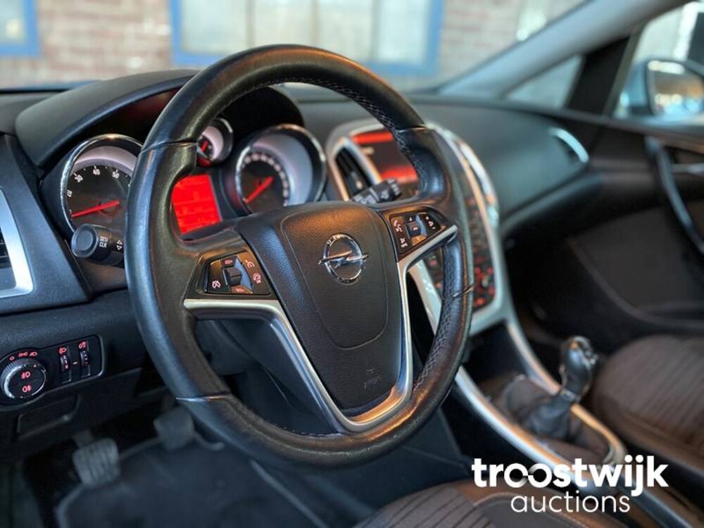 Opel Astra 1.4 Turbo Business Sport+ 2014, SK-794-N