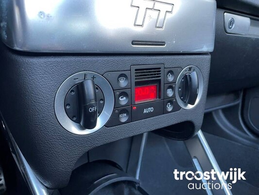 Audi TT Roadster 1.8 5V Turbo Quattro 224pk 2001, 65-XG-HX