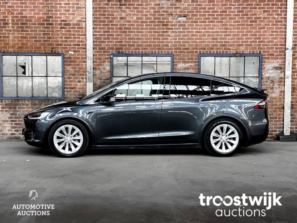 Tesla Model X 90D Base 420pk 2017