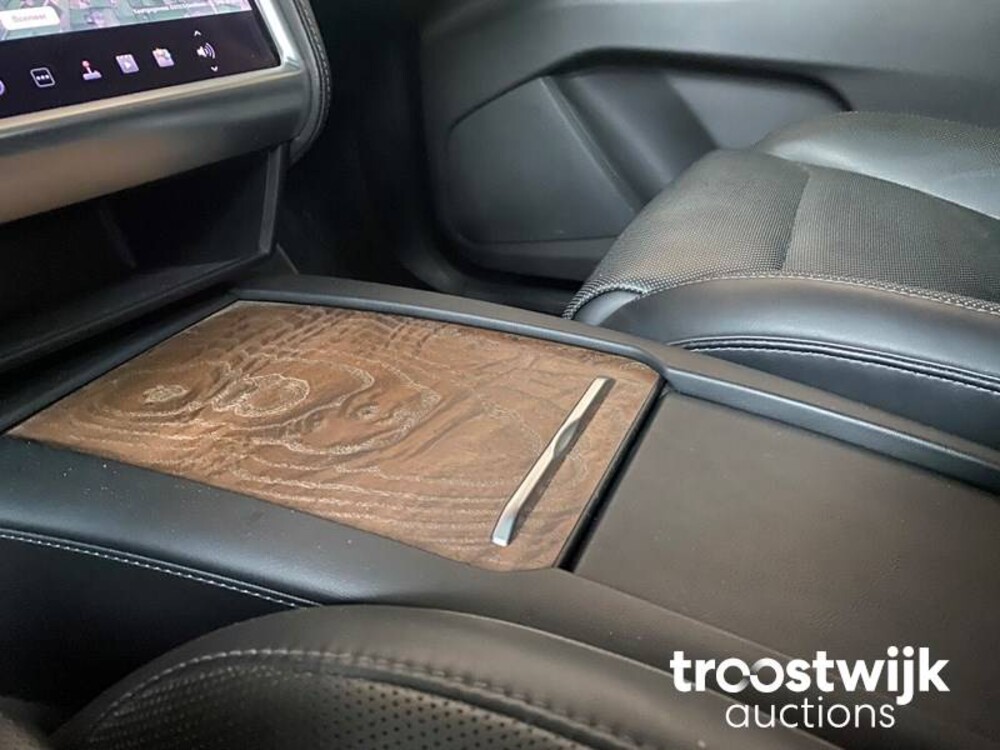 Tesla Model X 90D Base 420pk 2017