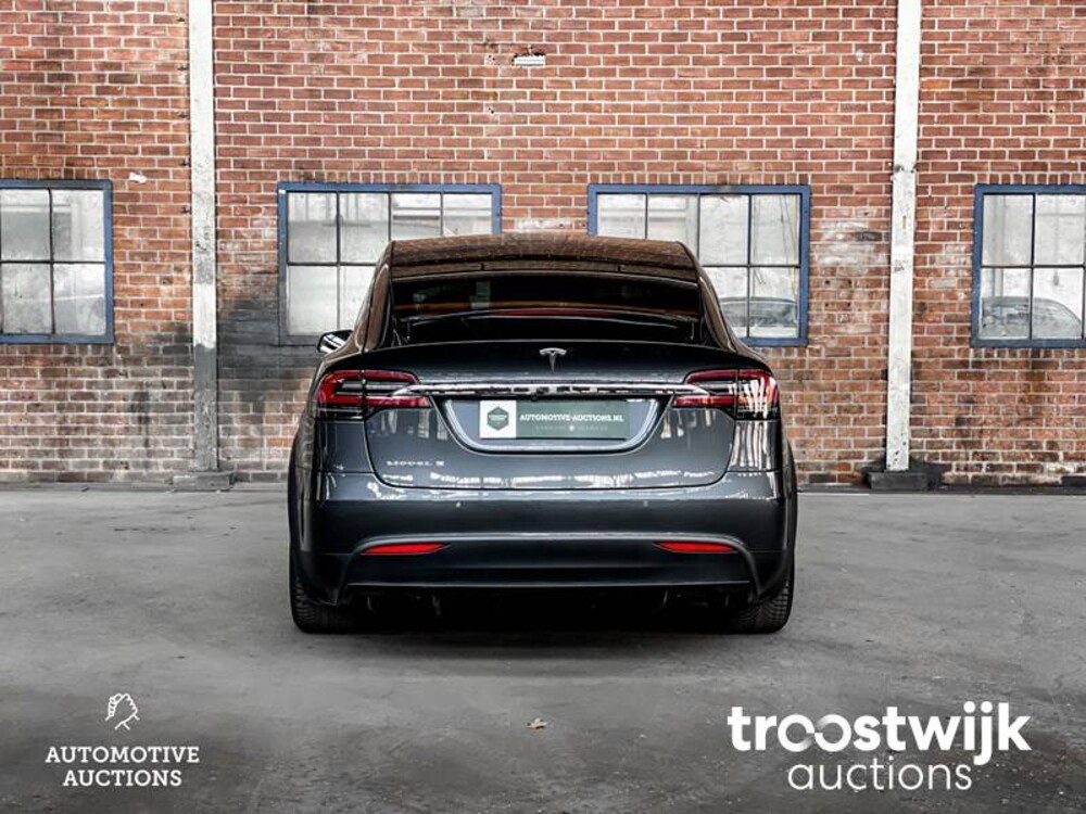 Tesla Model X 90D Base 420pk 2017