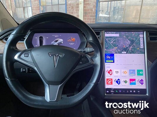 Tesla Model X 90D Base 420pk 2017