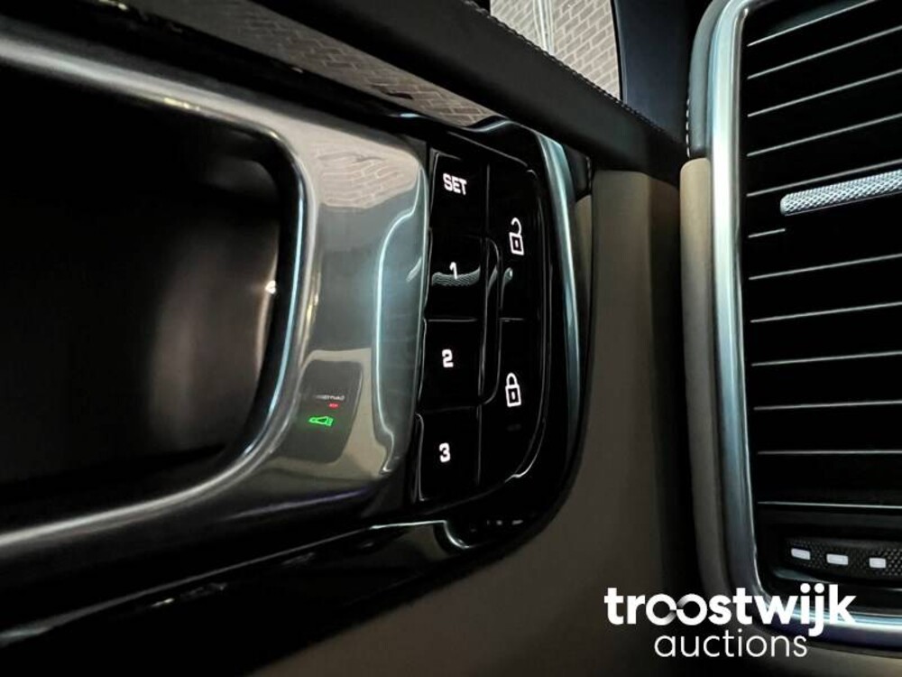 Porsche Cayenne S 2.9 V6 Sport Design 441pk 2019 SportChrono, NL-kenteken