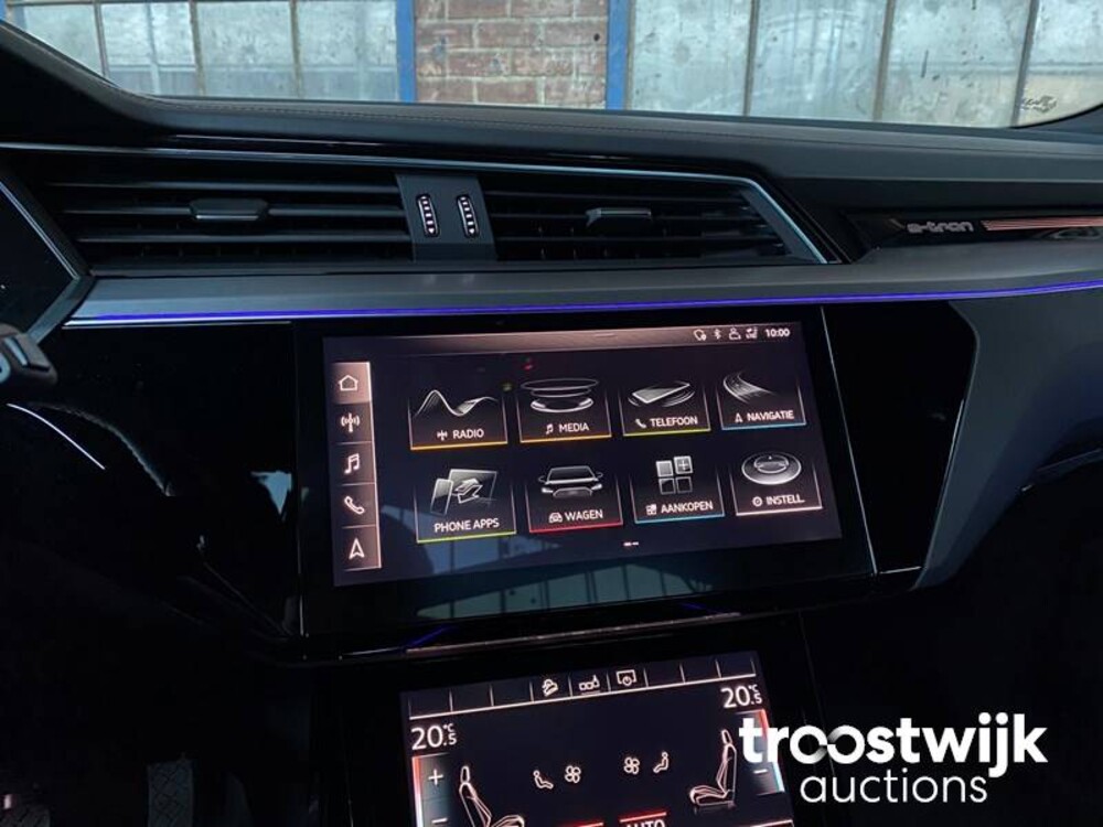 Audi e-tron EDITION ONE 55 Quattro Advanced 95 kWh 215pk 2018 -Orig NL-, XH-842-D