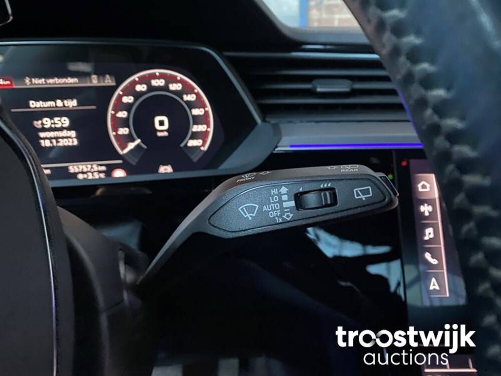 Audi e-tron EDITION ONE 55 Quattro Advanced 95 kWh 215pk 2018 -Orig NL-, XH-842-D