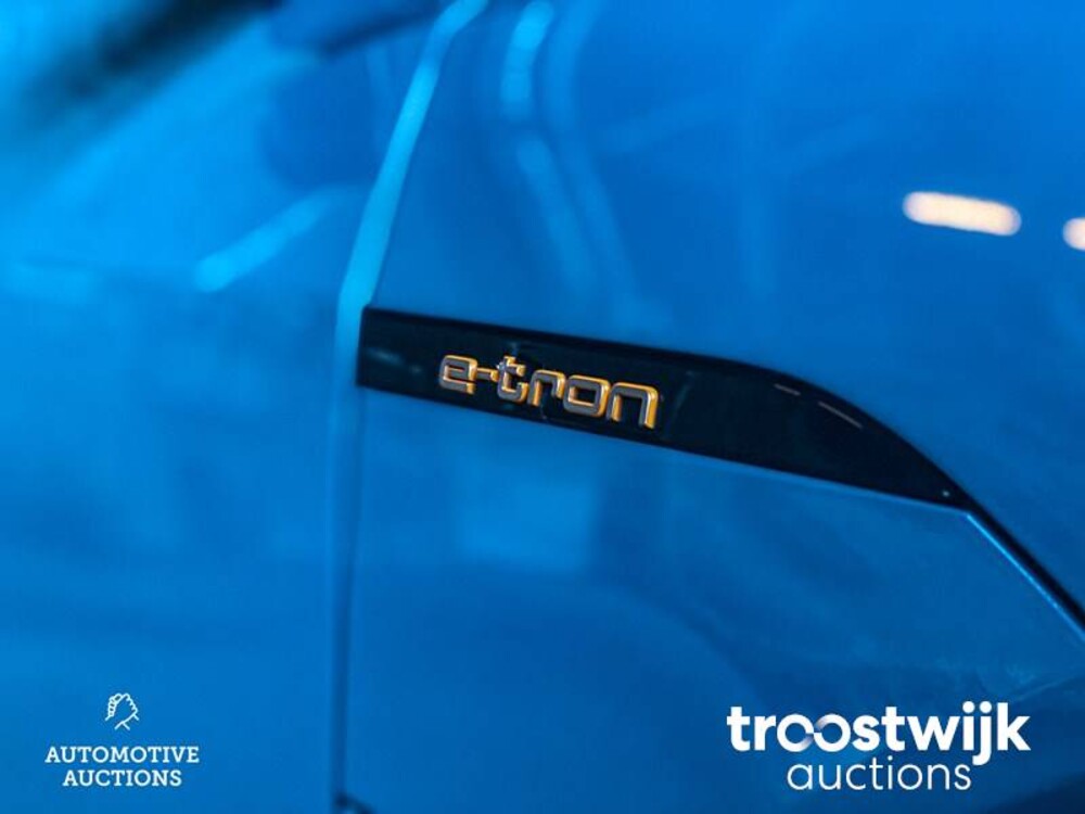 Audi e-tron EDITION ONE 55 Quattro Advanced 95 kWh 215pk 2018 -Orig NL-, XH-842-D