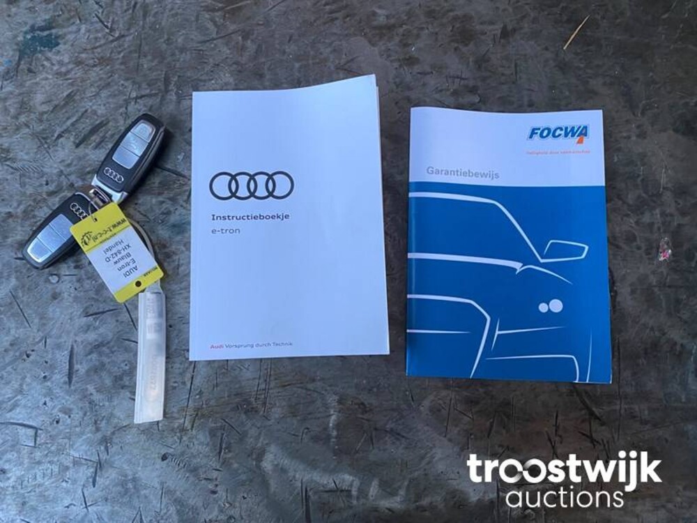 Audi e-tron EDITION ONE 55 Quattro Advanced 95 kWh 215pk 2018 -Orig NL-, XH-842-D