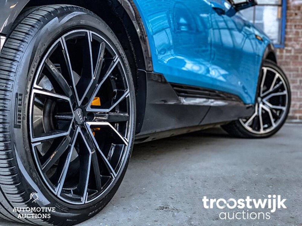 Audi e-tron EDITION ONE 55 Quattro Advanced 95 kWh 215pk 2018 -Orig NL-, XH-842-D