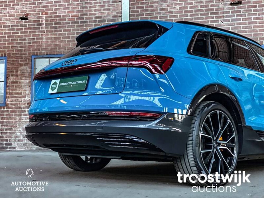 Audi e-tron EDITION ONE 55 Quattro Advanced 95 kWh 215pk 2018 -Orig NL-, XH-842-D