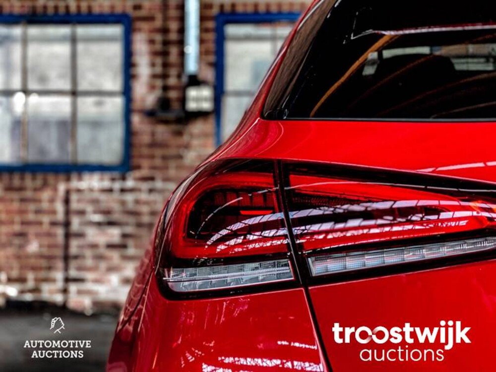 Mercedes-Benz A180 Business Solution AMG Night Upgrade A-Klasse 136pk 2019, XS-253-H