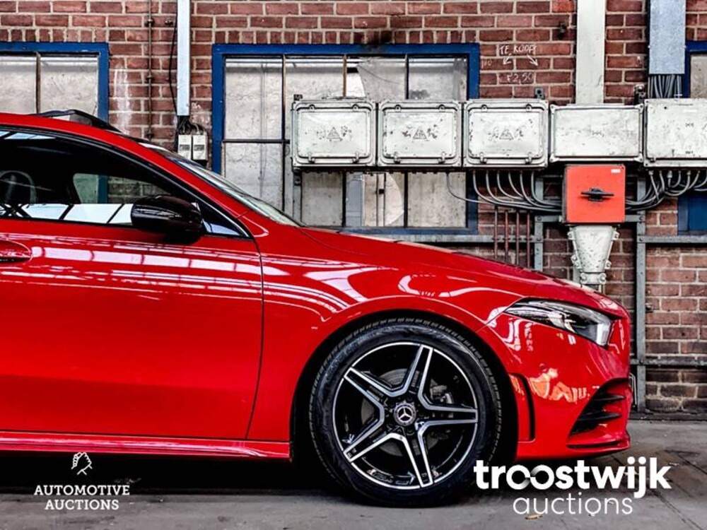 Mercedes-Benz A180 Business Solution AMG Night Upgrade A-Klasse 136pk 2019, XS-253-H