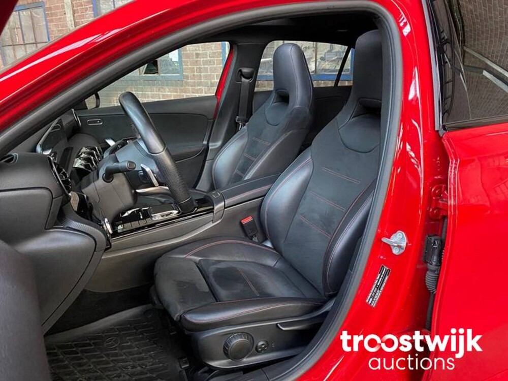 Mercedes-Benz A180 Business Solution AMG Night Upgrade A-Klasse 136pk 2019, XS-253-H