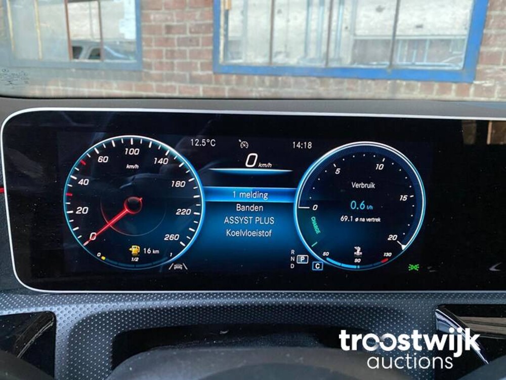 Mercedes-Benz A180 Business Solution AMG Night Upgrade A-Klasse 136pk 2019, XS-253-H