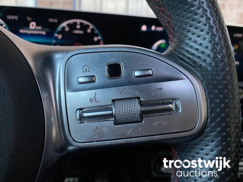 Mercedes-Benz A180 Business Solution AMG Night Upgrade A-Klasse 136pk 2019, XS-253-H