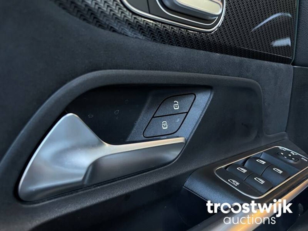 Mercedes-Benz GLB200 AMG Business Solution GLB-Klasse 163pk 2020 -Orig. NL-, K-837-BD