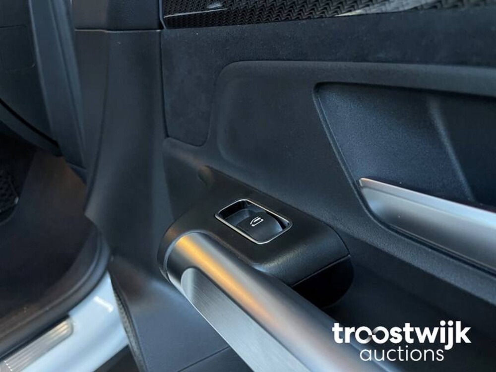 Mercedes-Benz GLB200 AMG Business Solution GLB-Klasse 163pk 2020 -Orig. NL-, K-837-BD