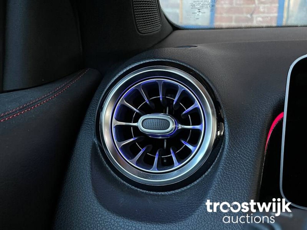 Mercedes-Benz GLB200 AMG Business Solution GLB-Klasse 163pk 2020 -Orig. NL-, K-837-BD