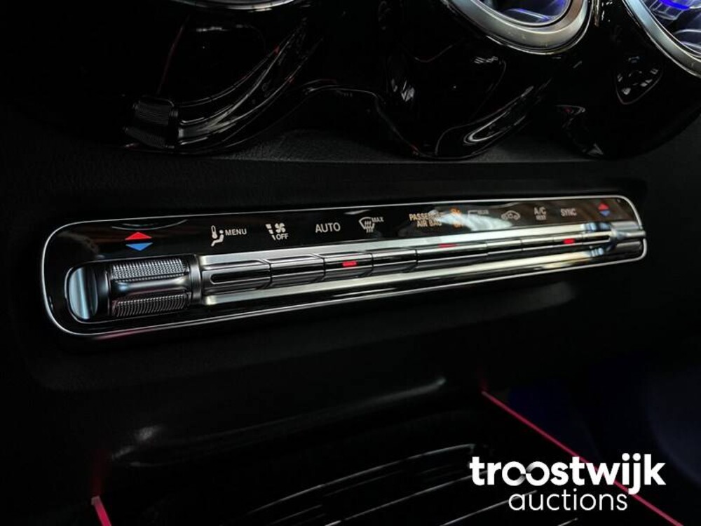 Mercedes-Benz GLB200 AMG Business Solution GLB-Klasse 163pk 2020 -Orig. NL-, K-837-BD