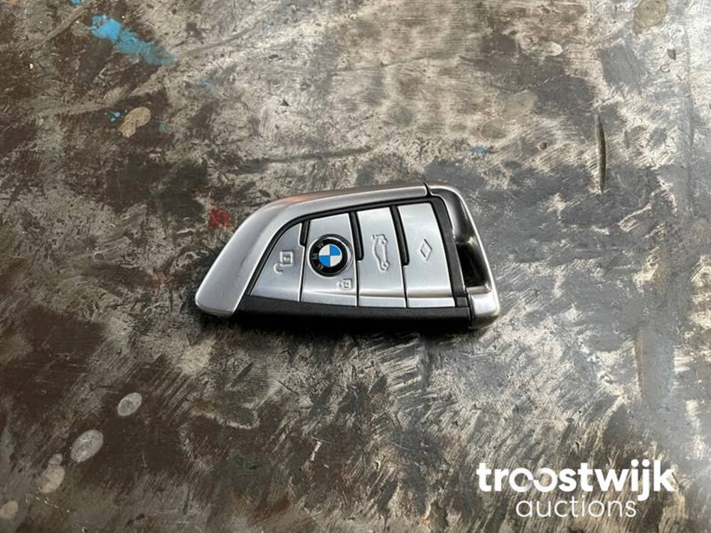 BMW 740e iPerformance High Executive 326pk 2016 7-serie, ND-647-F