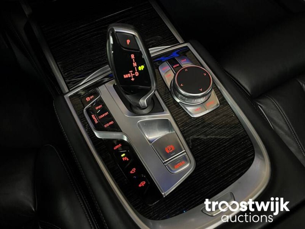 BMW 740e iPerformance High Executive 326pk 2016 7-serie, ND-647-F