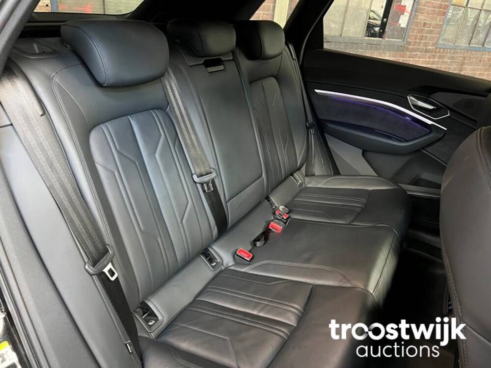 Audi e-tron 55 quattro advanced Pro Line Plus 95 kWh 361pk 2019, H-883-XZ