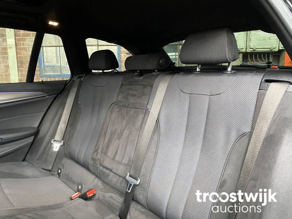 BMW 530d Touring M-Sport xDrive High Executive 5-serie 265pk 2017, TZ-429-L
