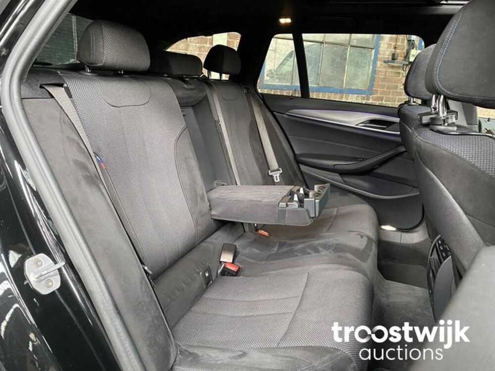 BMW 530d Touring M-Sport xDrive High Executive 5-serie 265pk 2017, TZ-429-L
