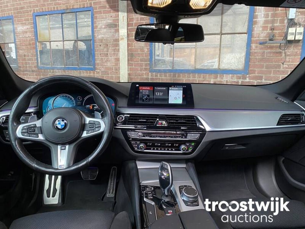 BMW 530d Touring M-Sport xDrive High Executive 5-serie 265pk 2017, TZ-429-L
