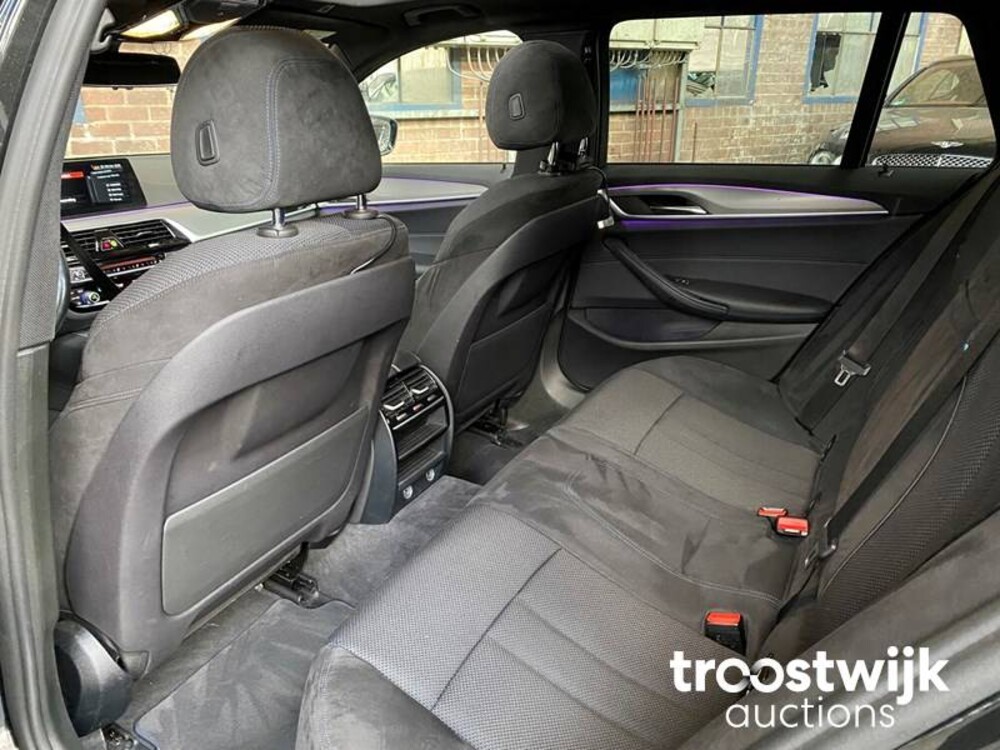 BMW 530d Touring M-Sport xDrive High Executive 5-serie 265pk 2017, TZ-429-L