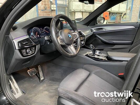 BMW 530d Touring M-Sport xDrive High Executive 5-serie 265pk 2017, TZ-429-L