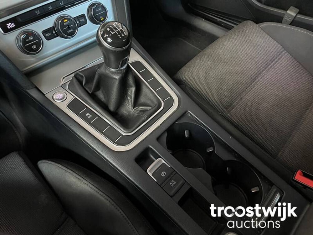 Volkswagen Passat Variant 1.4 TSI ACT Comfortline 150pk 2014 -Orig. NL-, 6-ZJK-37