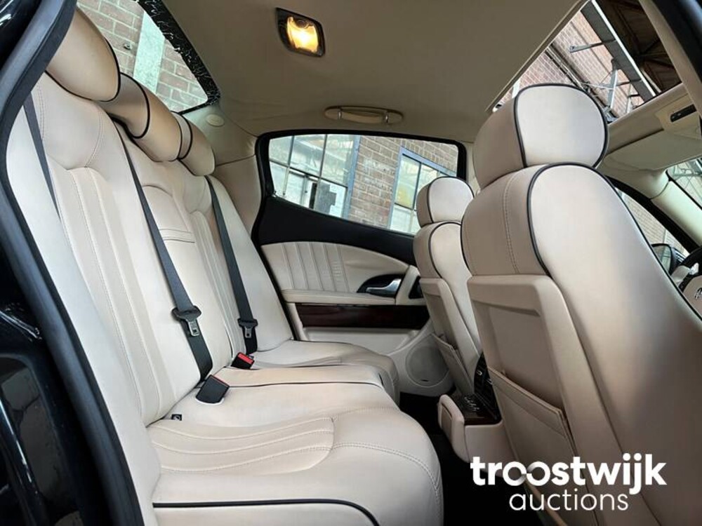 Maserati Quattroporte Executive GT 4.2  401pk 2010, R-125-TN